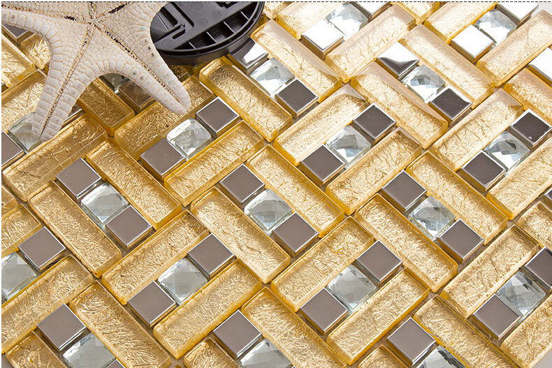 enlarged photo of the metallic mosaic tile gold brushed aluminum sheet 