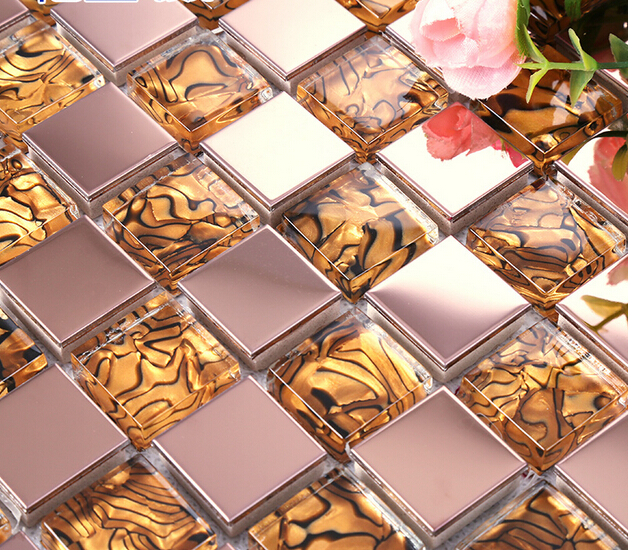 enlarged photo of the metallic mosaic tile gold brushed aluminum sheet 